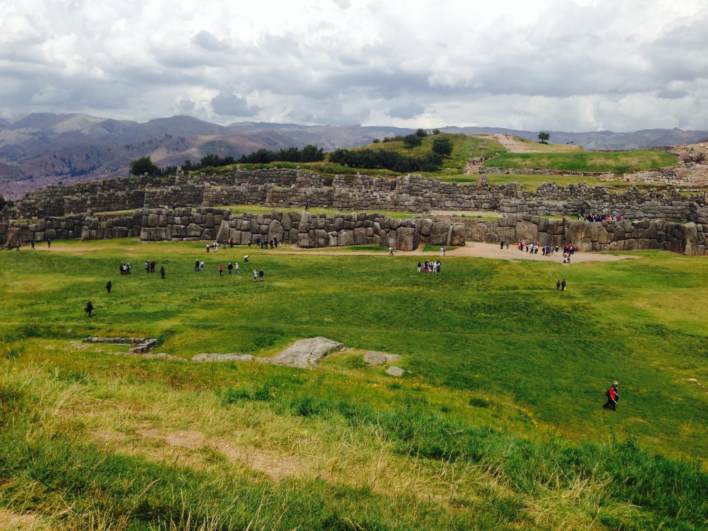 saccayhuaman-ruins