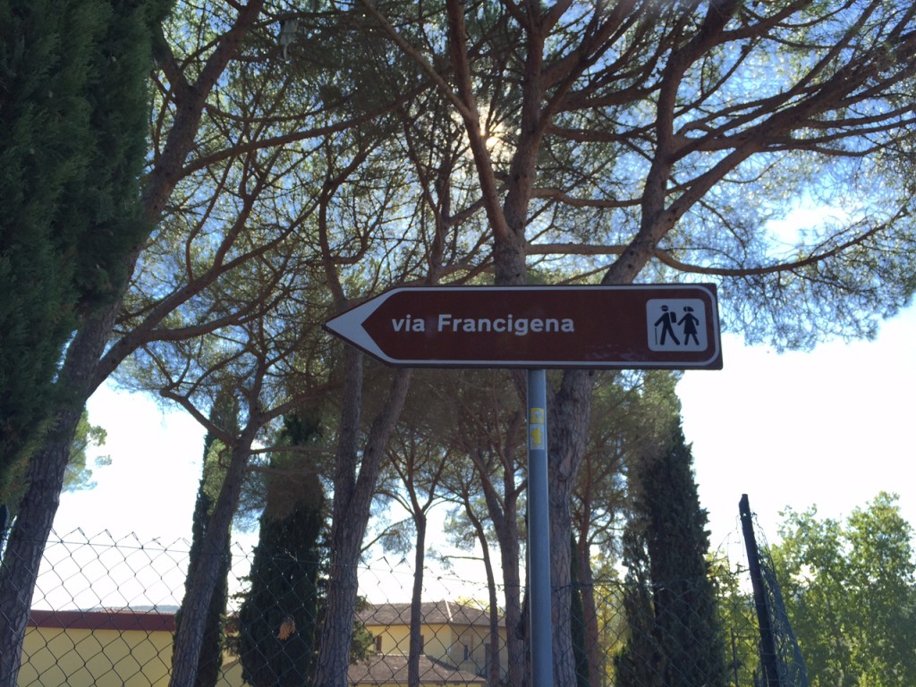 Monteregione Via sign