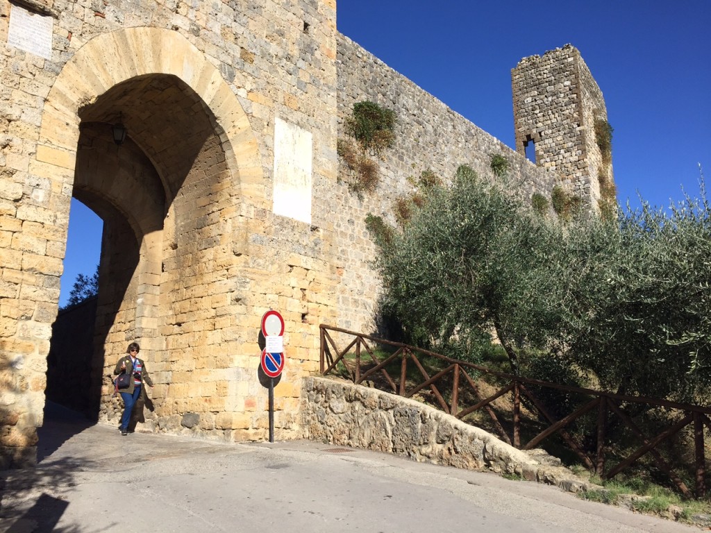 Monteregione gate